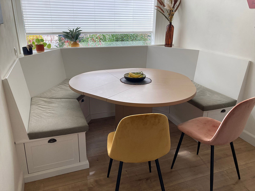 Bank en tafel
